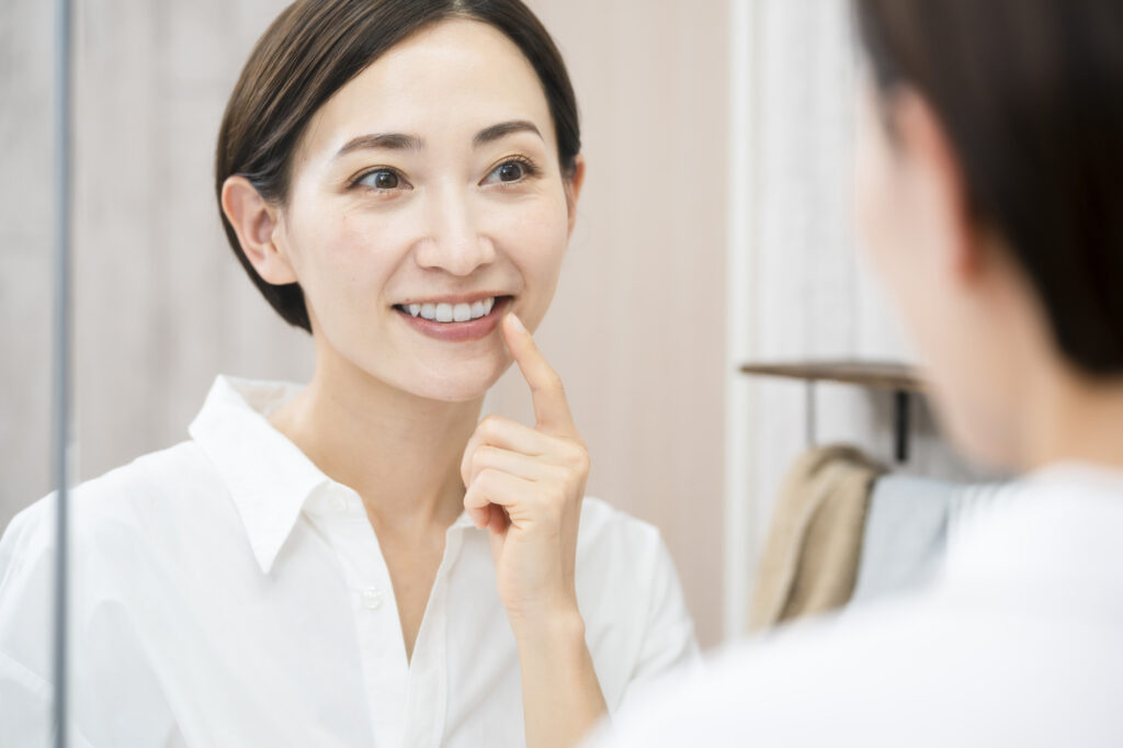 フロスの選び方は何を基準にする?糸の太さや構造と正しい使い方もプロが解説