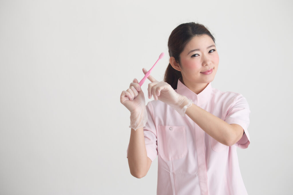 歯茎マッサージは今すぐできる!指と歯ブラシを使うやり方・効果を解説