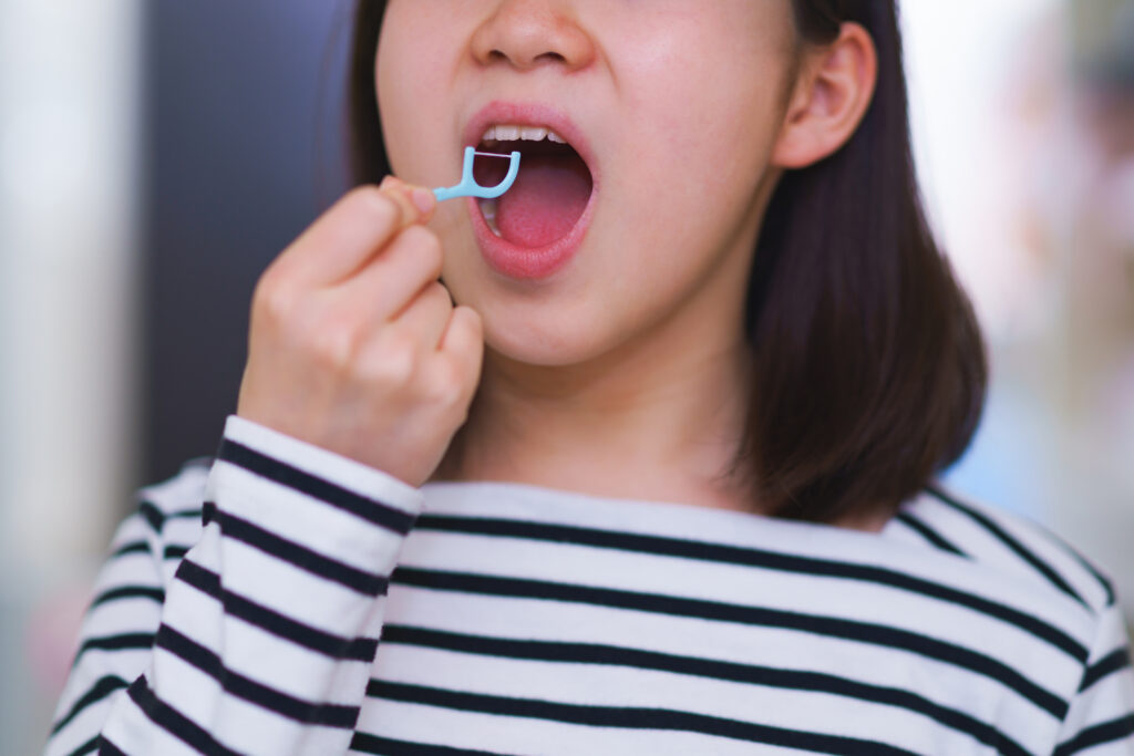 子どもにフロスは必要？いつから始める？メリット・やり方・選び方をわかりやすく解説