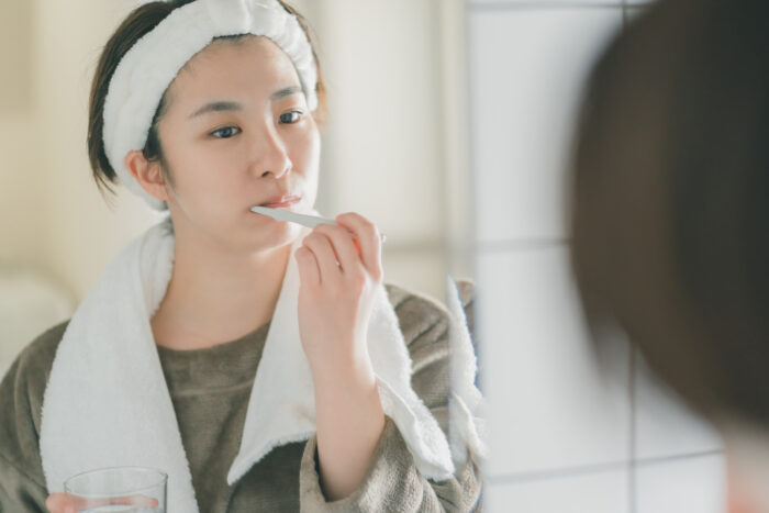 歯ブラシのかたさは好みで選ばない！正しい選び方と間違えると起こる影響も解説