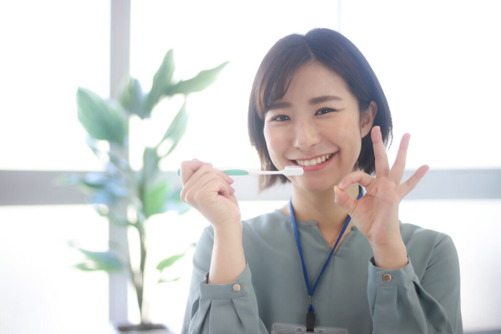 食事後の歯磨きはいつが正解？おすすめのタイミングを解説します